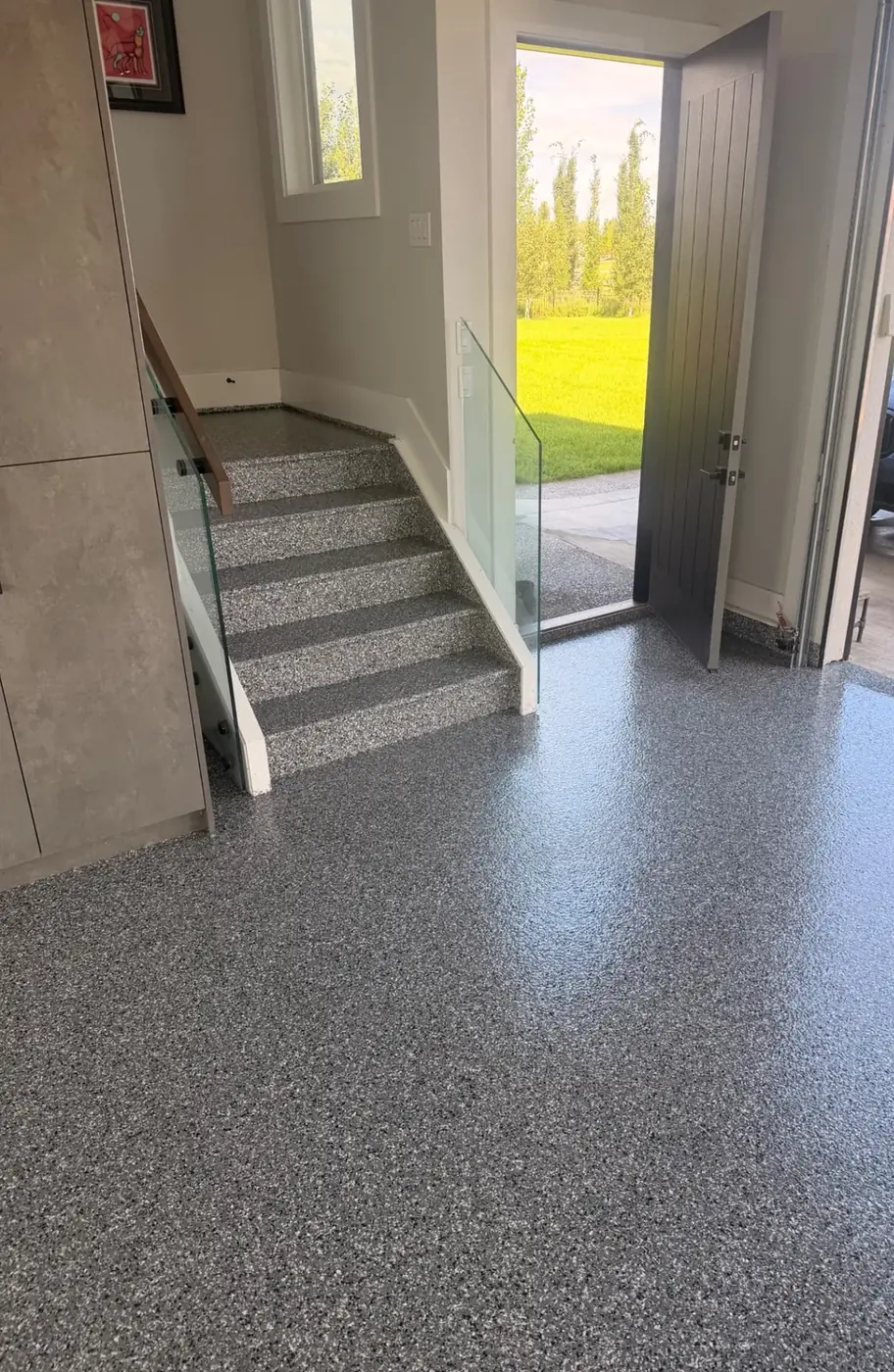 Flake entry stairs with glass railing