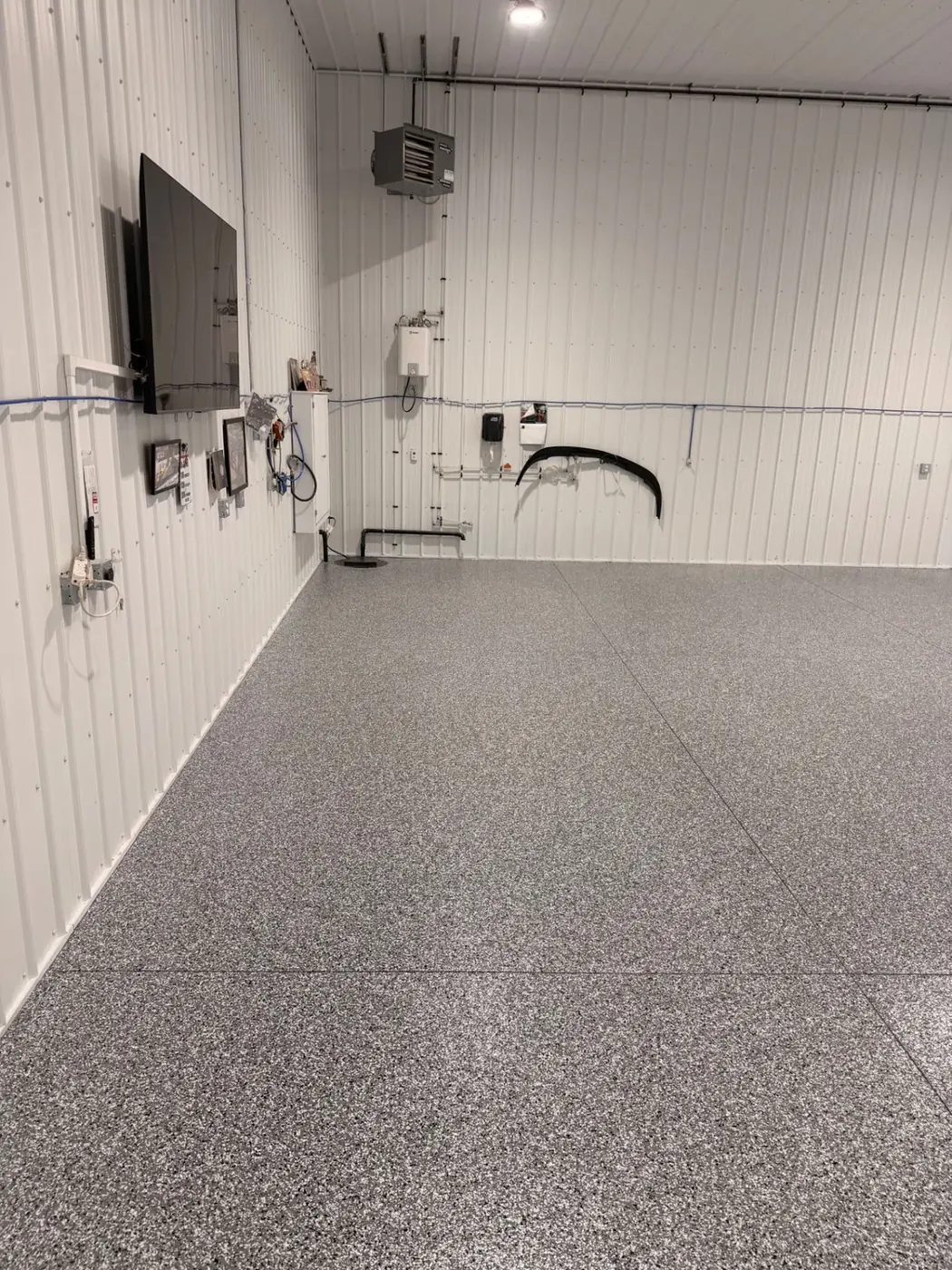 Darkside flake shop floor, steel building
